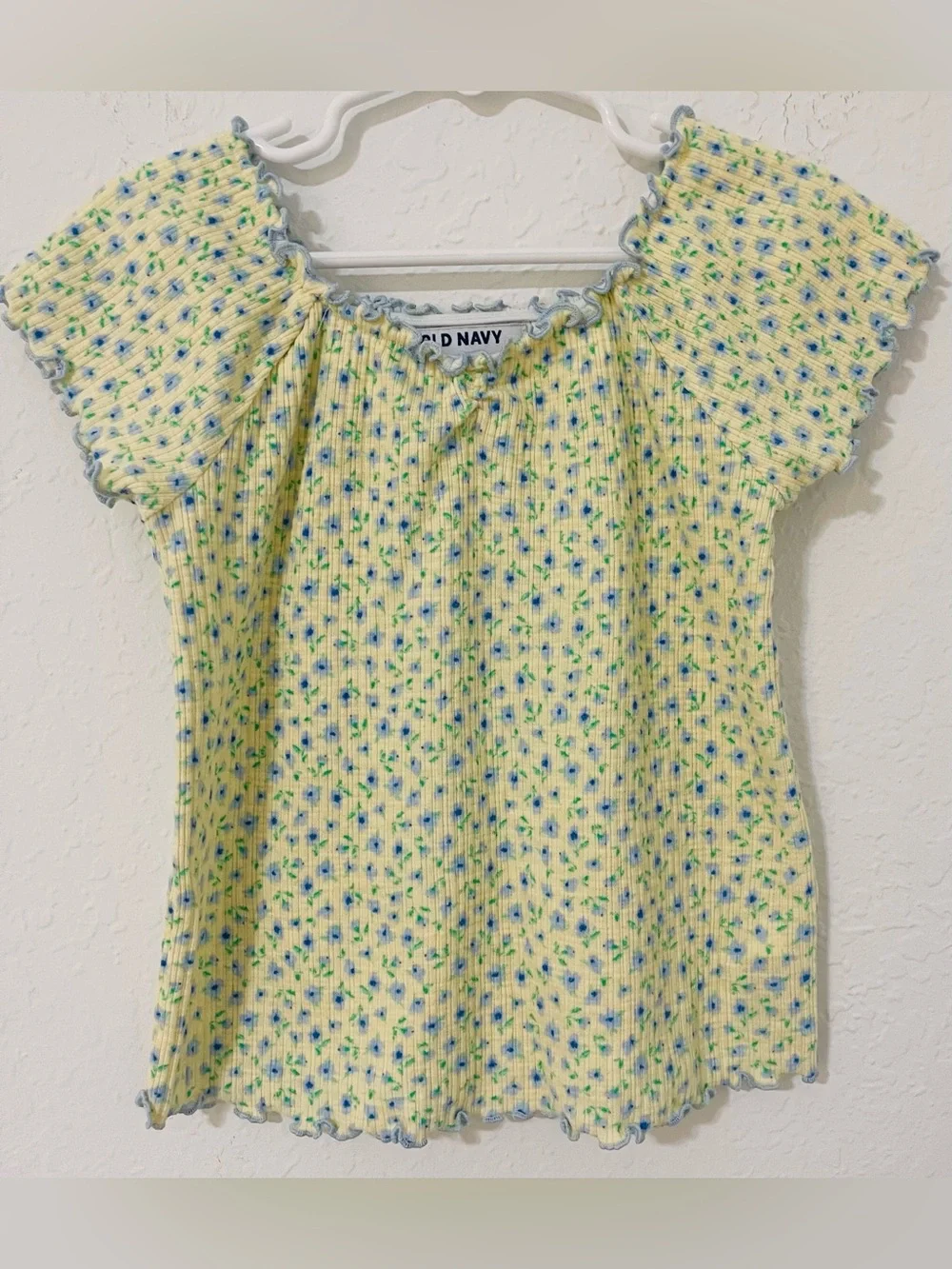 Old Navy Kids Light Yellow Floral Ribbed Tee with Blue Trim
